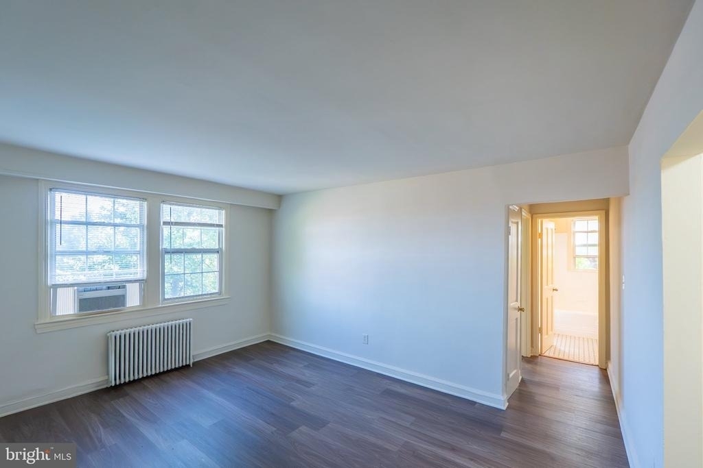 205 Elmira Street Sw - Photo 3