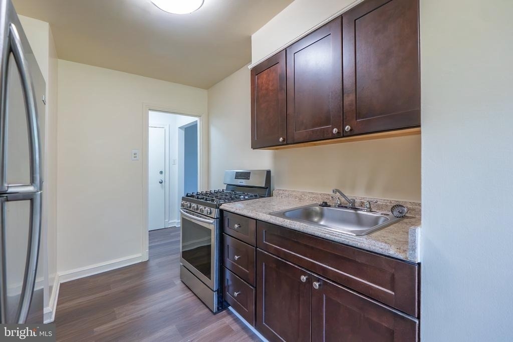 205 Elmira Street Sw - Photo 1