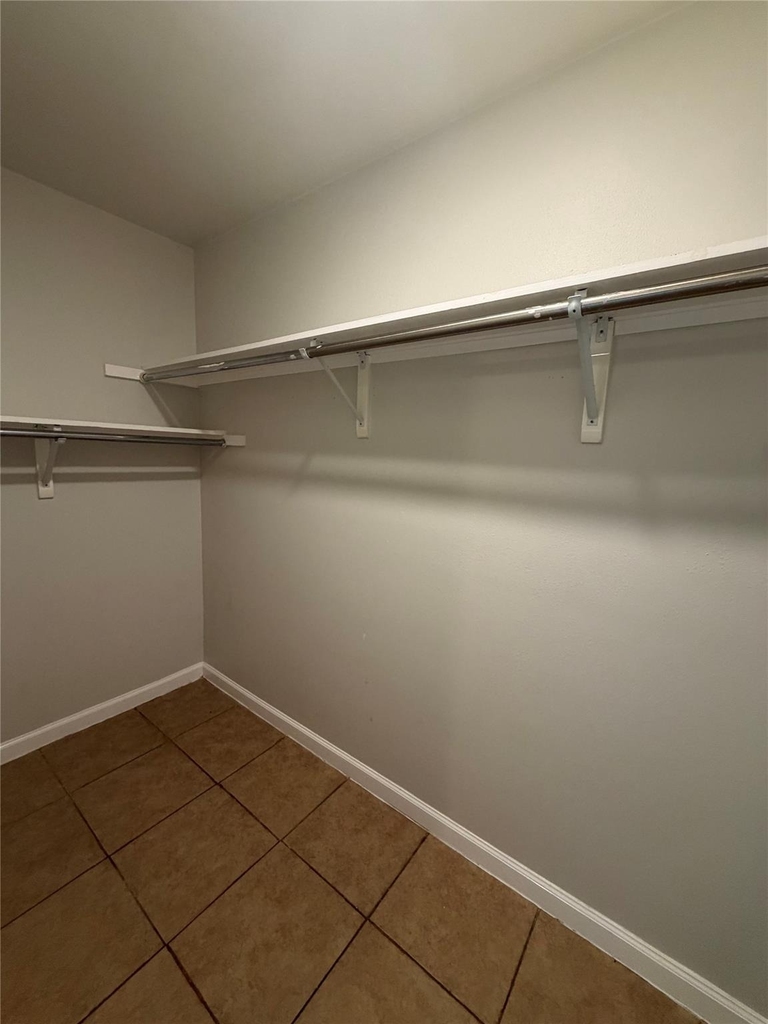 8017 Gessner Dr - Photo 9