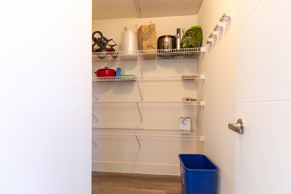 604 N Bluff Dr - Photo 22