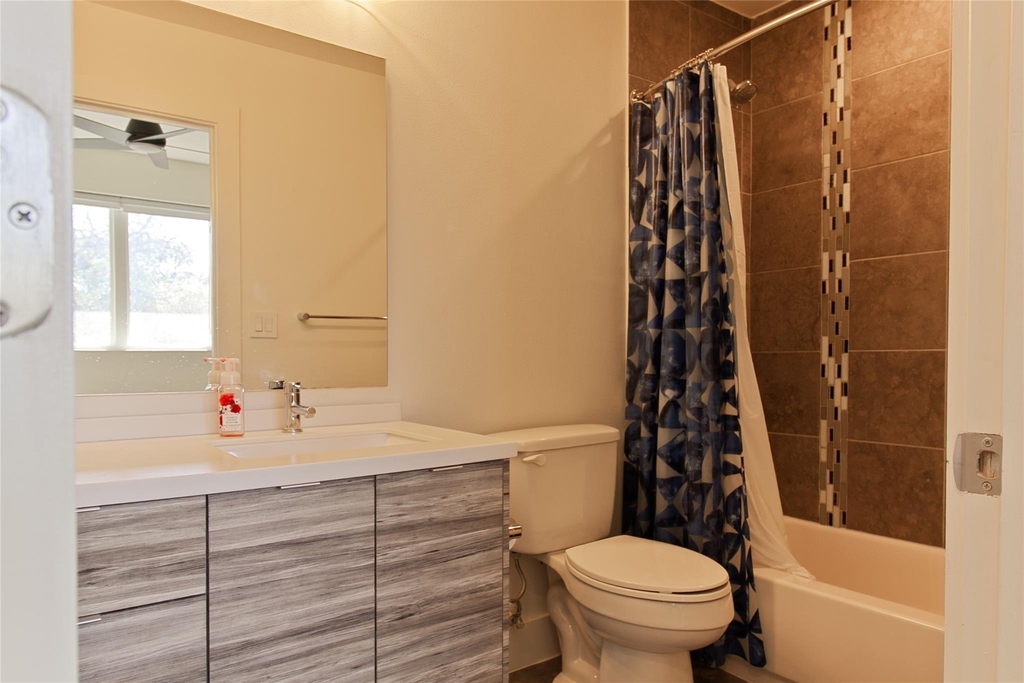 604 N Bluff Dr - Photo 17