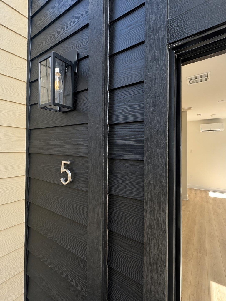 605 E 55th St - Photo 0
