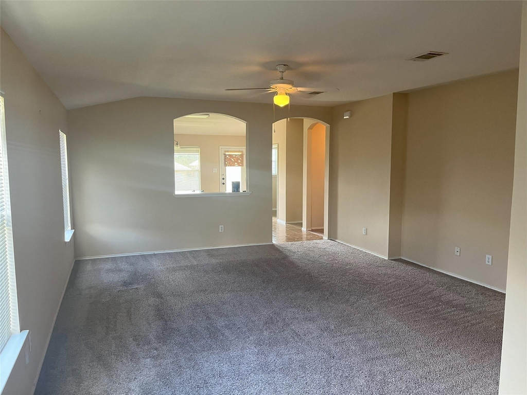 2276 Green Meadows Ln - Photo 1