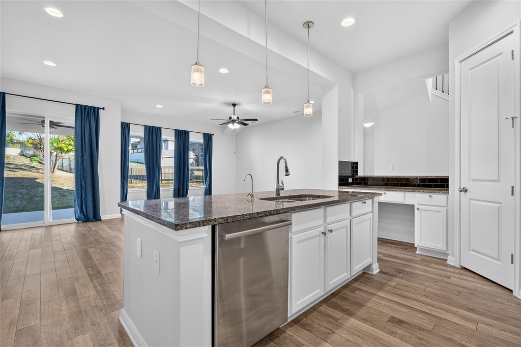 816 Mediterranean Dr - Photo 14