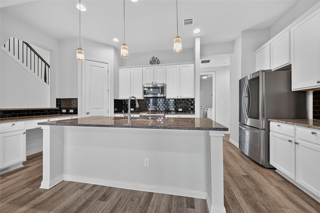 816 Mediterranean Dr - Photo 11