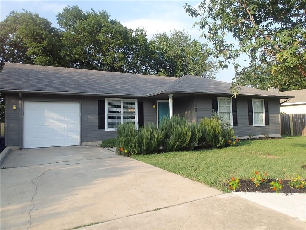 2408 Berkeley Ave - Photo 0