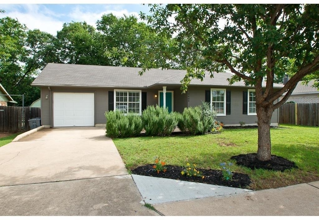 2408 Berkeley Ave - Photo 1