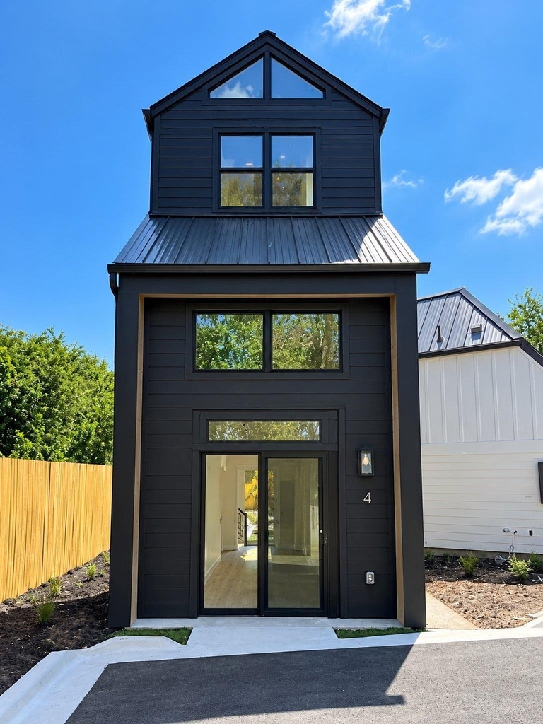 605 E 55th St - Photo 0