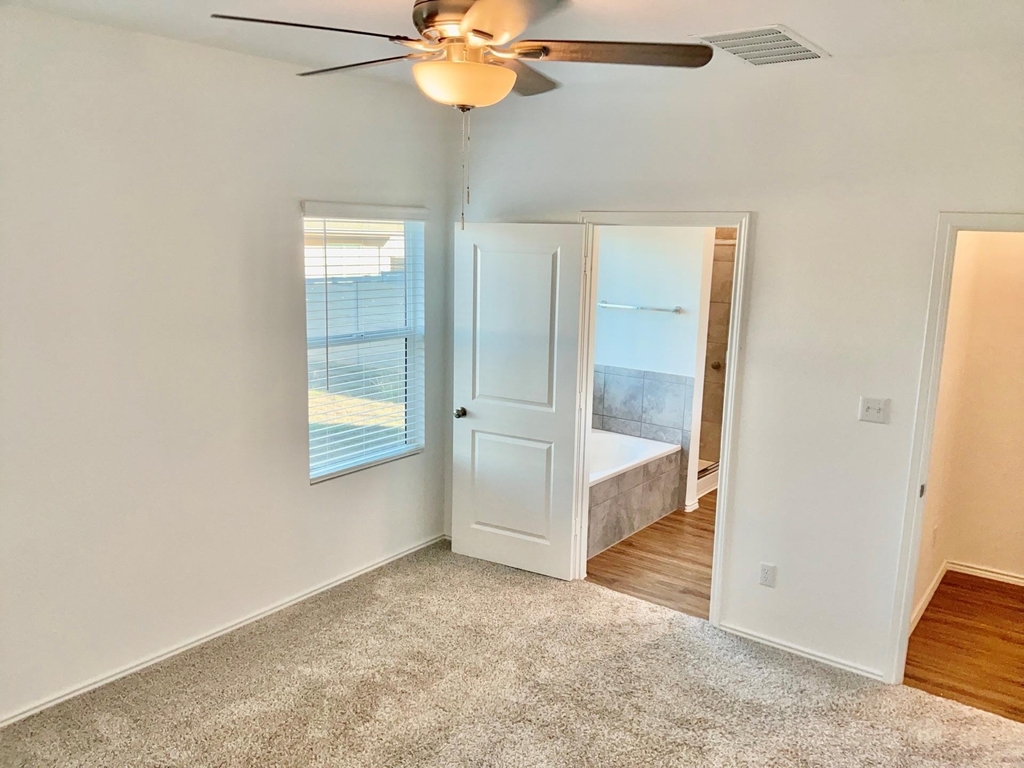 105 Blue Blaze Trl - Photo 10