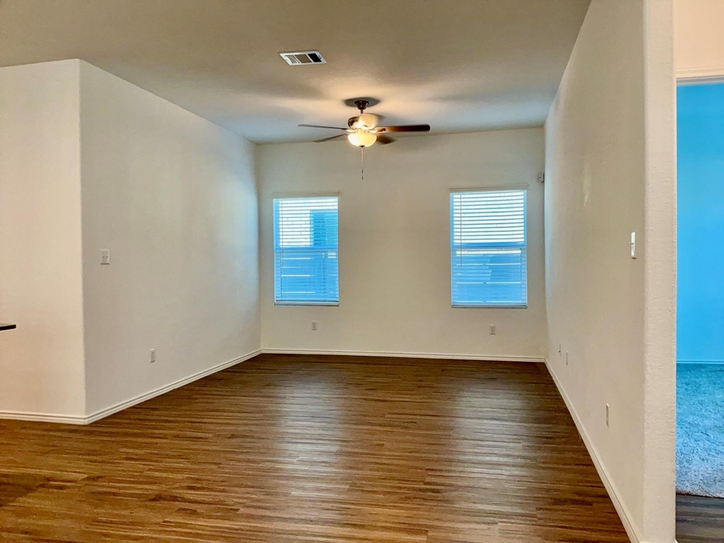 105 Blue Blaze Trl - Photo 3