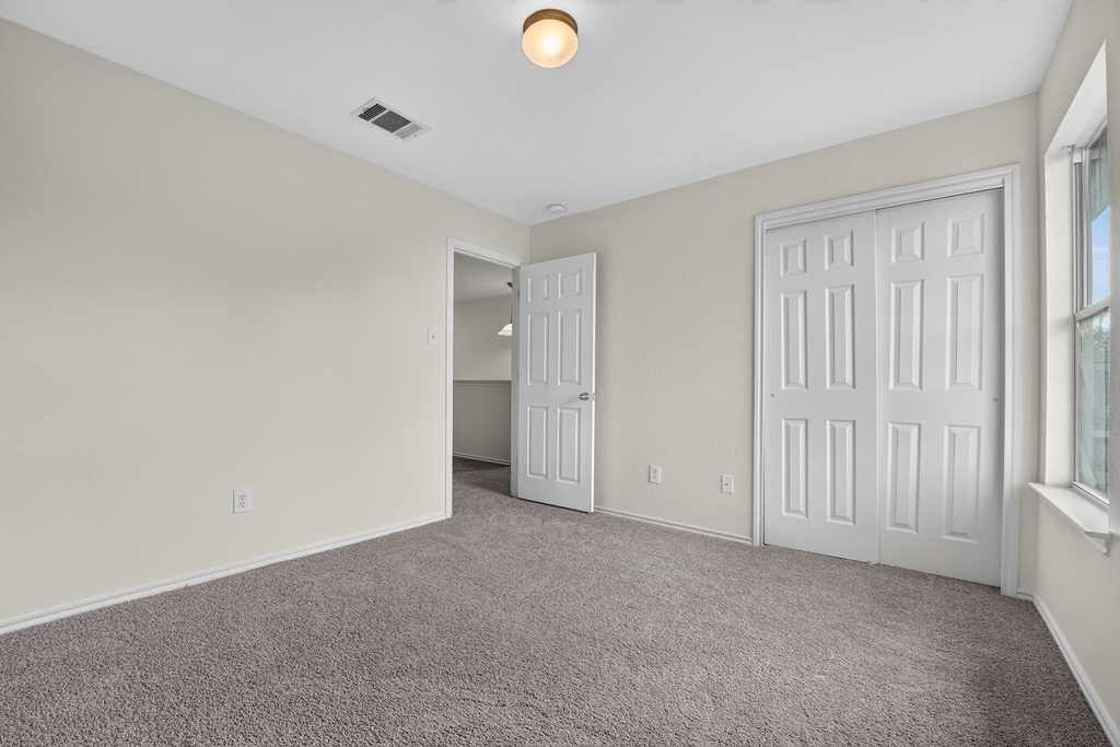 122 Plumbago Cv - Photo 18