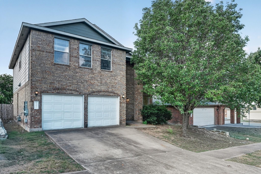122 Plumbago Cv - Photo 1