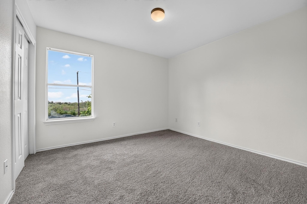122 Plumbago Cv - Photo 23