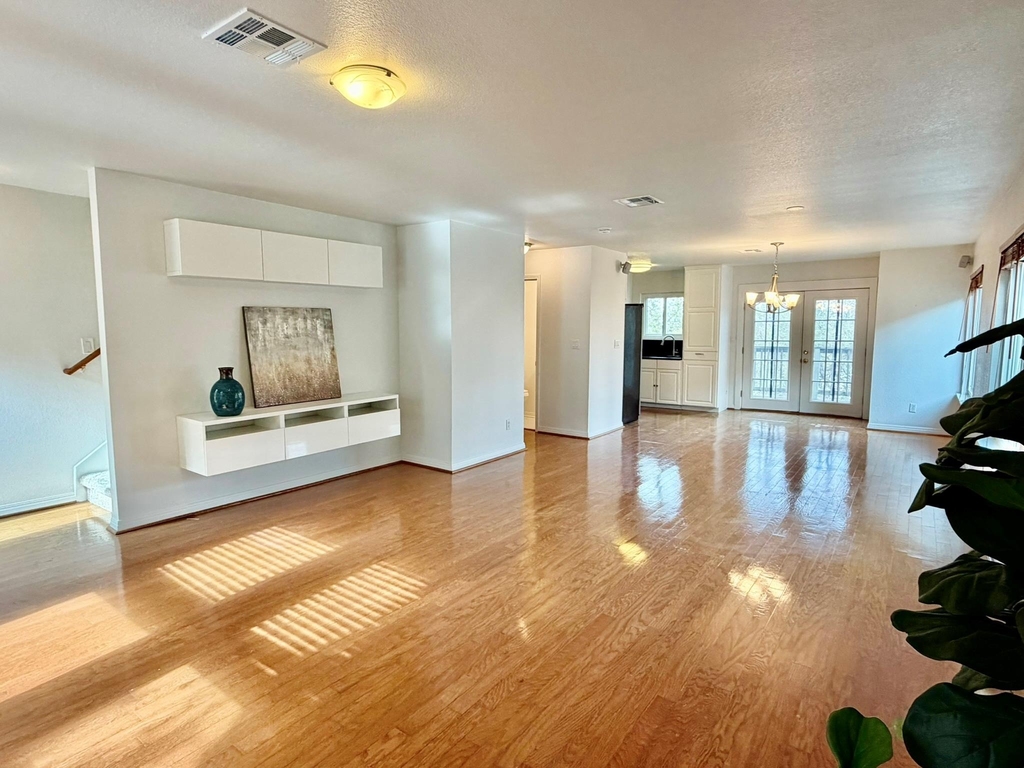 4807 E Oltorf St - Photo 4