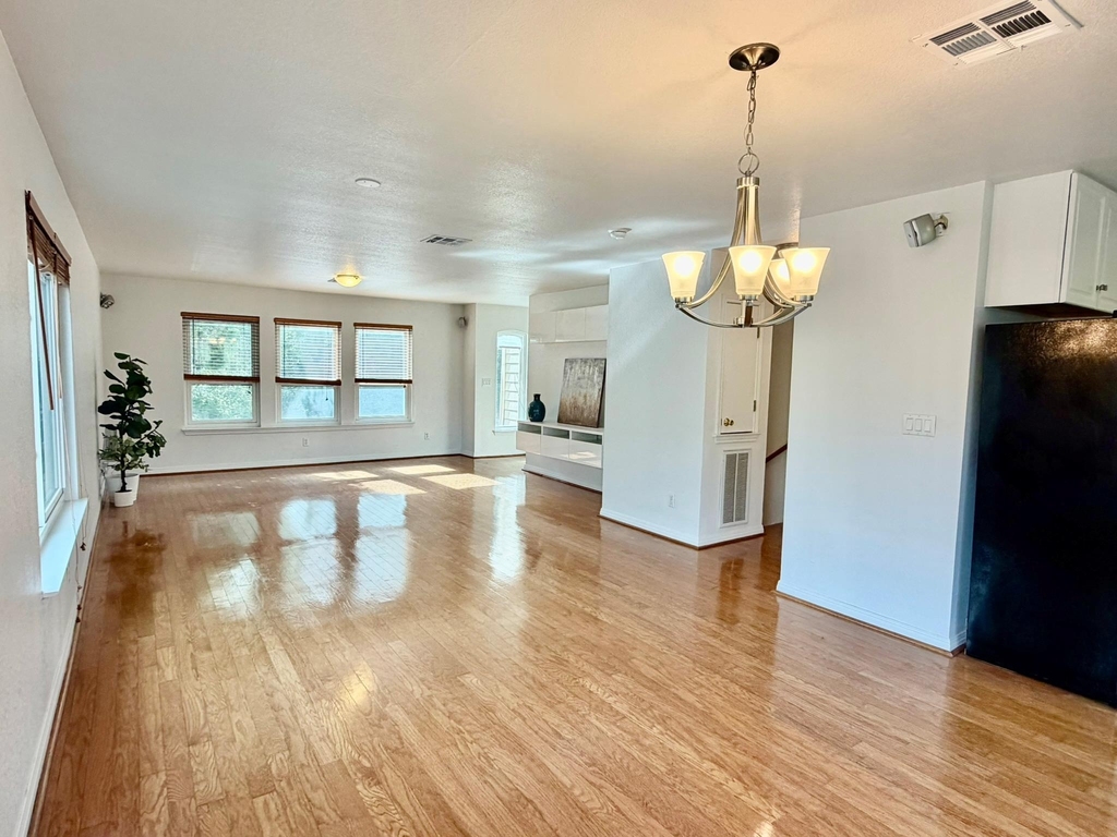 4807 E Oltorf St - Photo 5