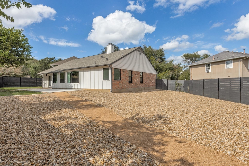 8105 Red Rock Cv - Photo 21