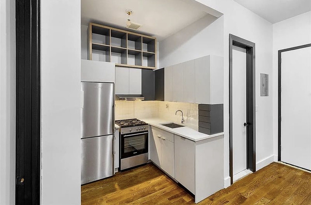 1148 Pacific Street - Photo 4