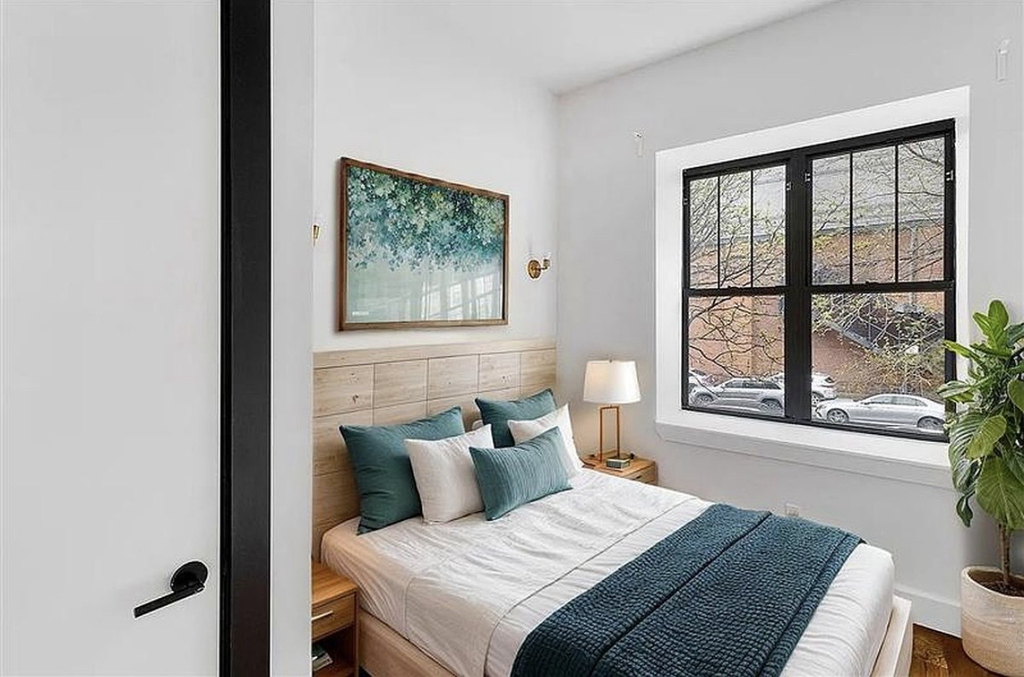 1148 Pacific Street - Photo 3