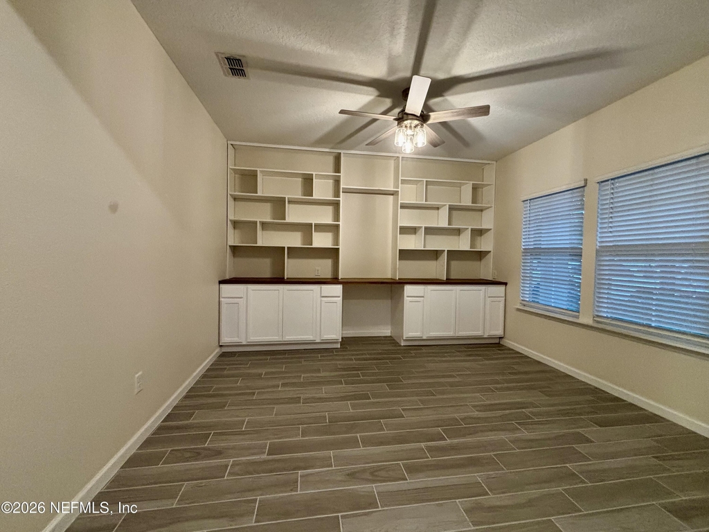 2947 Crossfield Drive - Photo 8