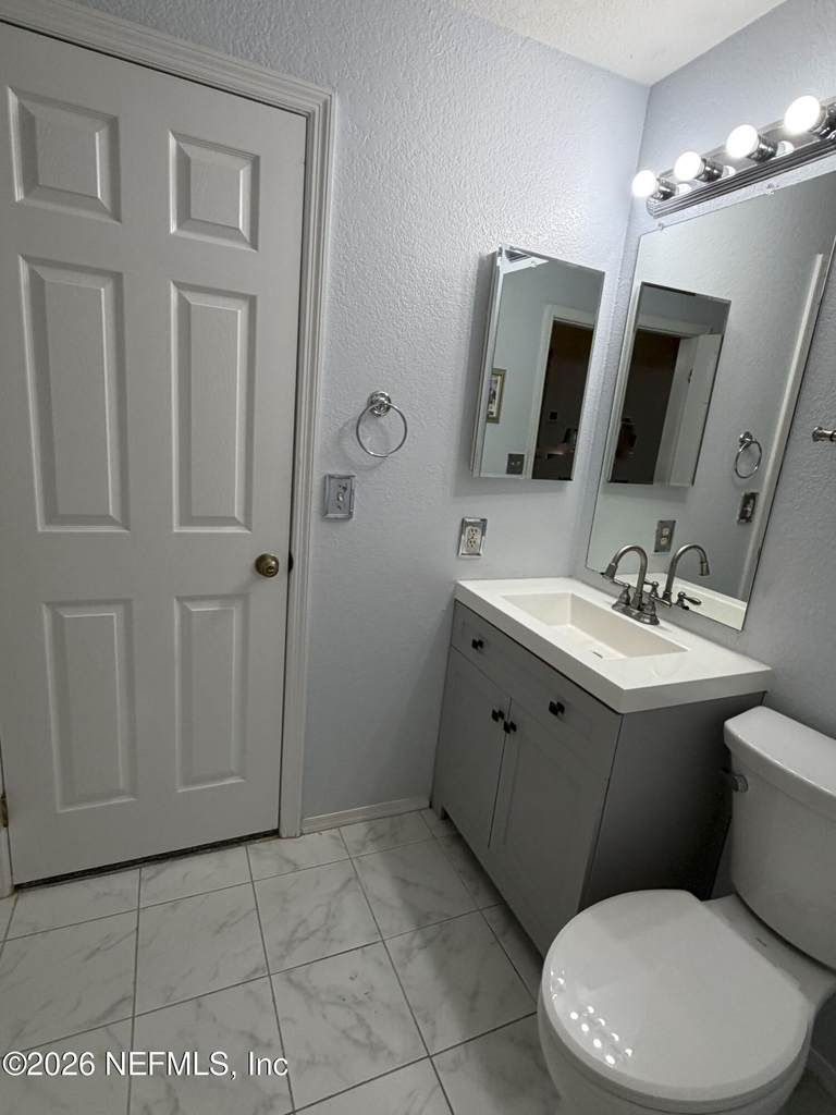 13810 Sutton Park Drive N - Photo 11