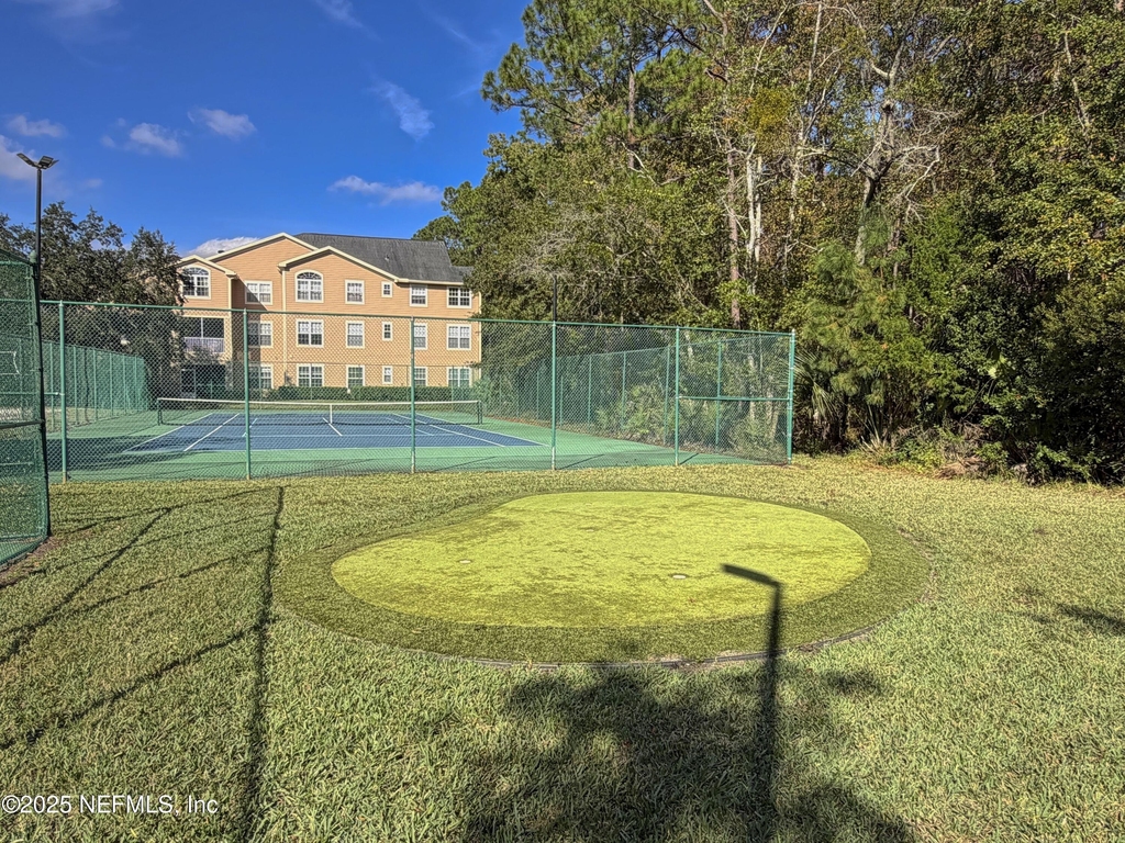 13810 Sutton Park Drive N - Photo 16