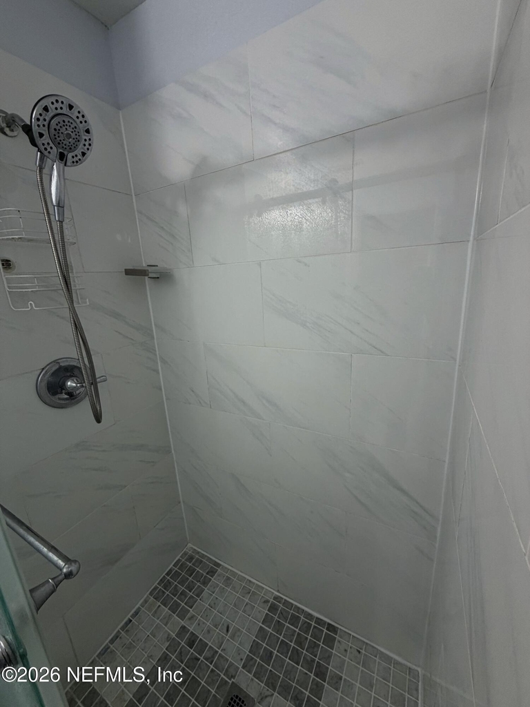 13810 Sutton Park Drive N - Photo 9