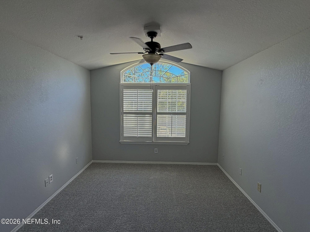 13810 Sutton Park Drive N - Photo 3