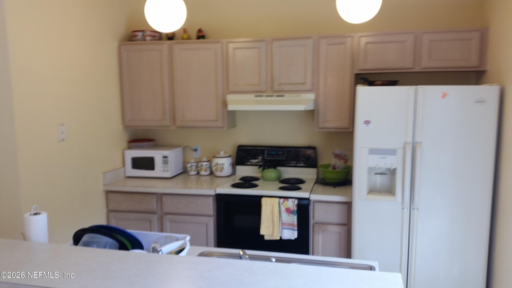 11801 Ashbrook Circle N - Photo 3