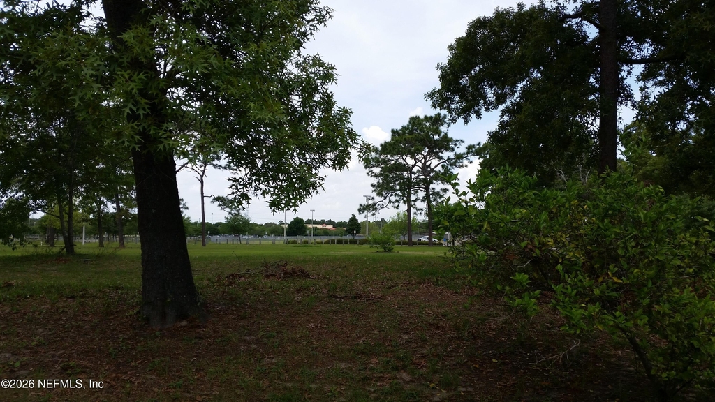 11801 Ashbrook Circle N - Photo 7