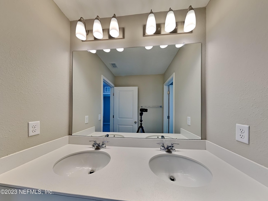 10270 Old Dixie Highway - Photo 17