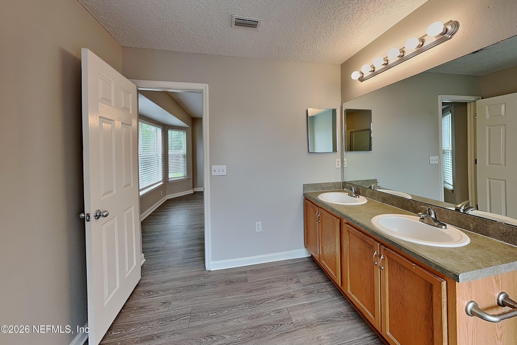 11626 Brian Lakes Drive N - Photo 7
