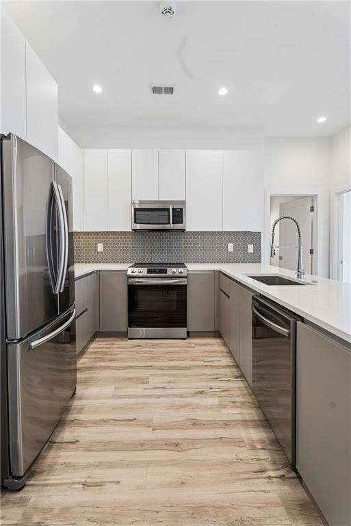 1155 Custer Avenue Se - Photo 4