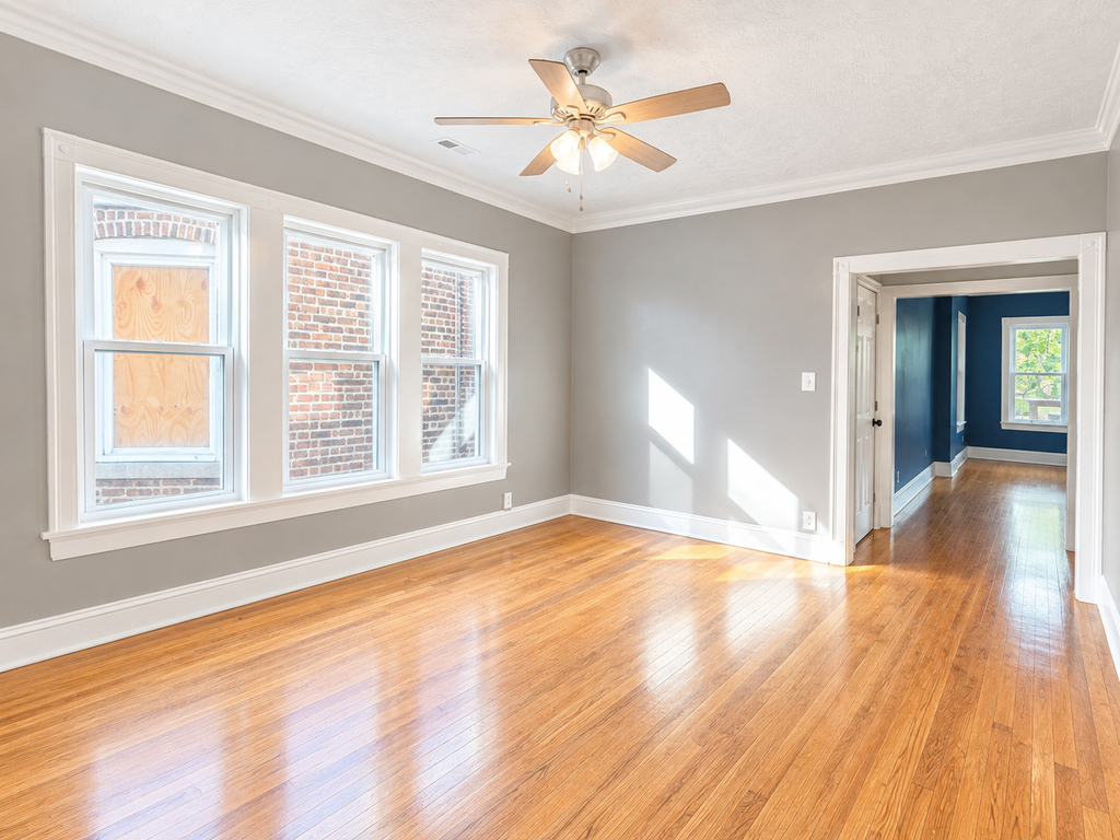 7811 S Evans Avenue - Photo 2