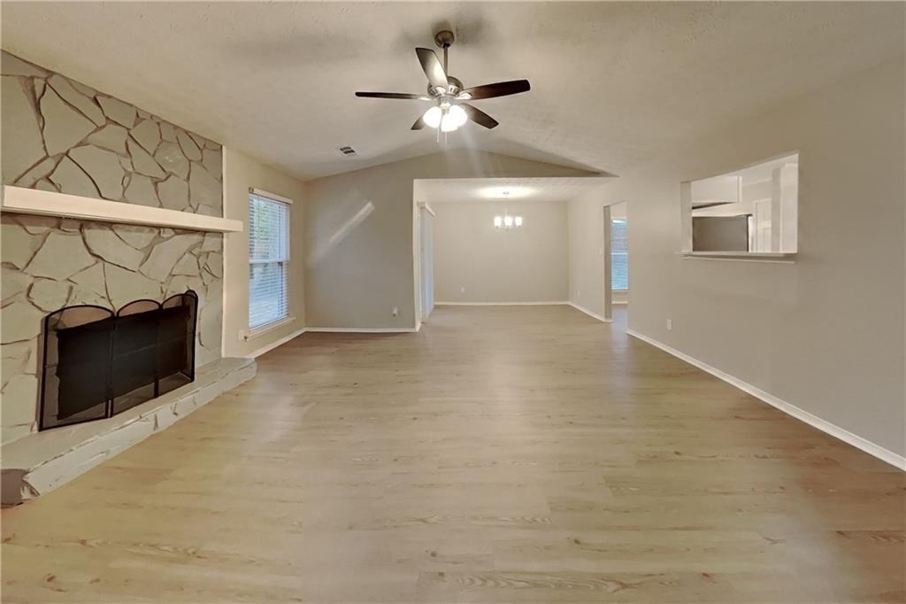 1174 Winterberry Court - Photo 2