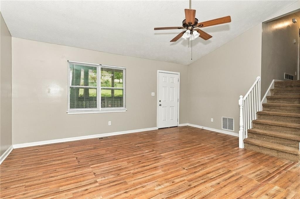 239 William Drive - Photo 4