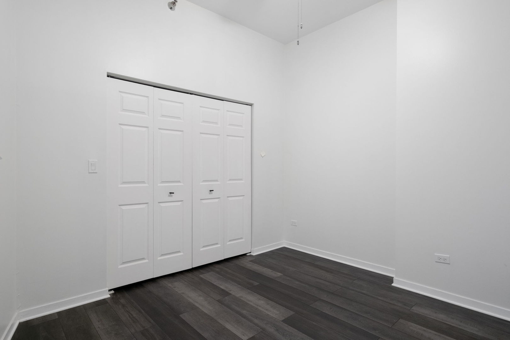 1600 S Indiana Avenue - Photo 7