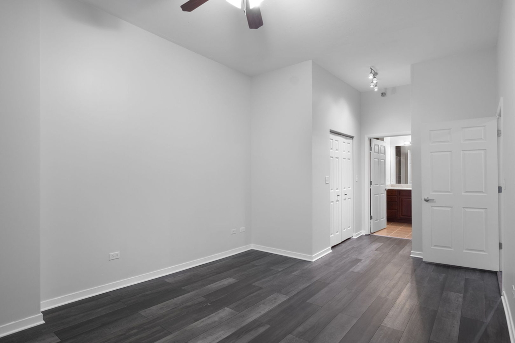 1600 S Indiana Avenue - Photo 4
