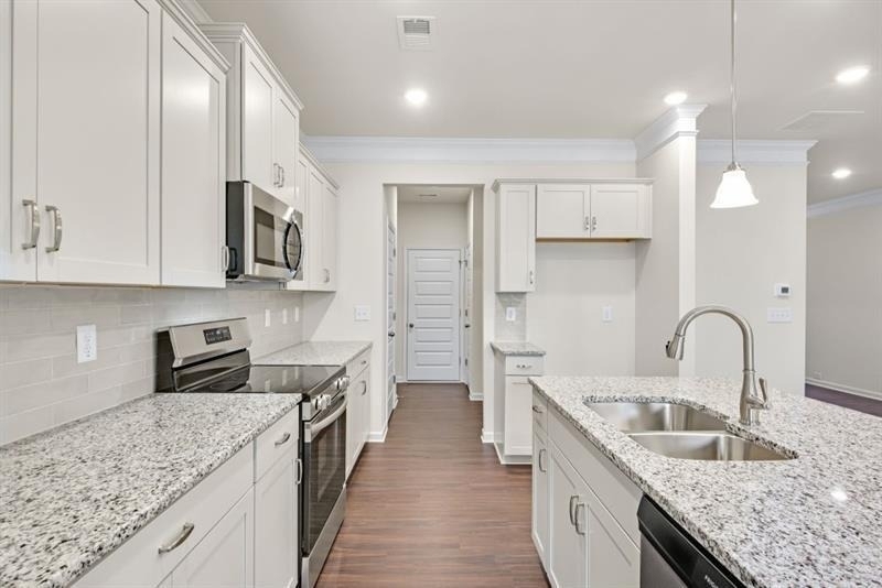 83 Professional Place - Photo 6