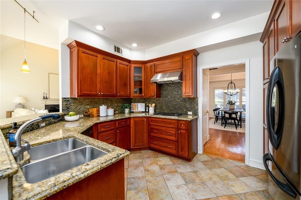 1560 Oak Park Cove - Photo 16