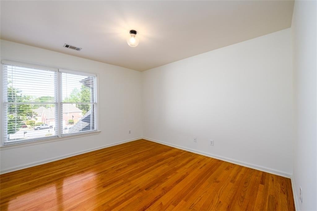 1560 Oak Park Cove - Photo 21