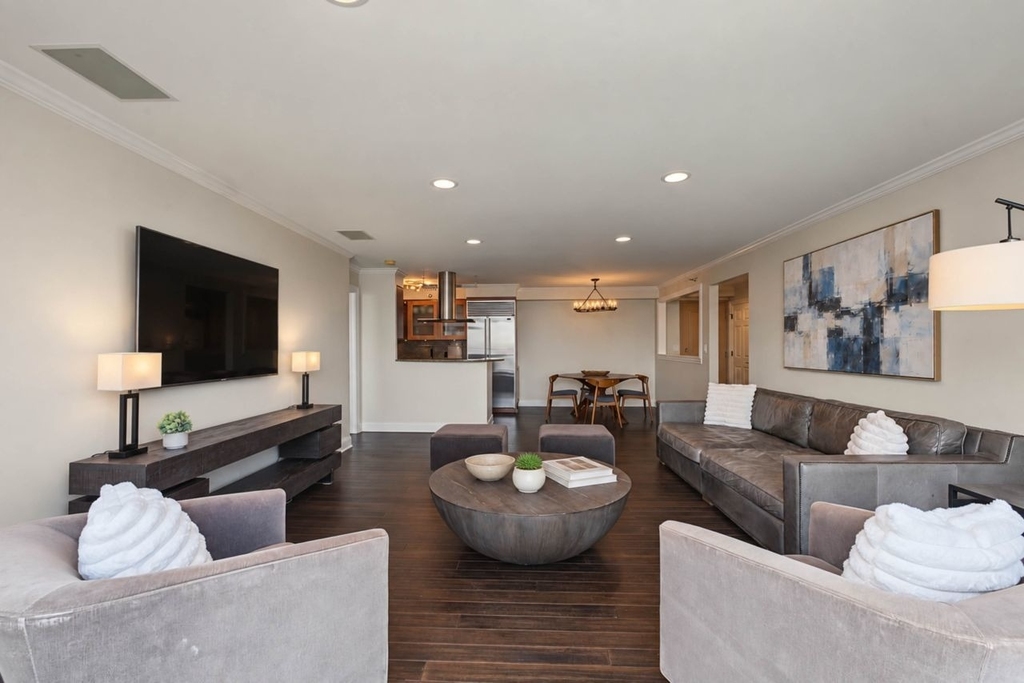 1250 N Dearborn Street - Photo 8