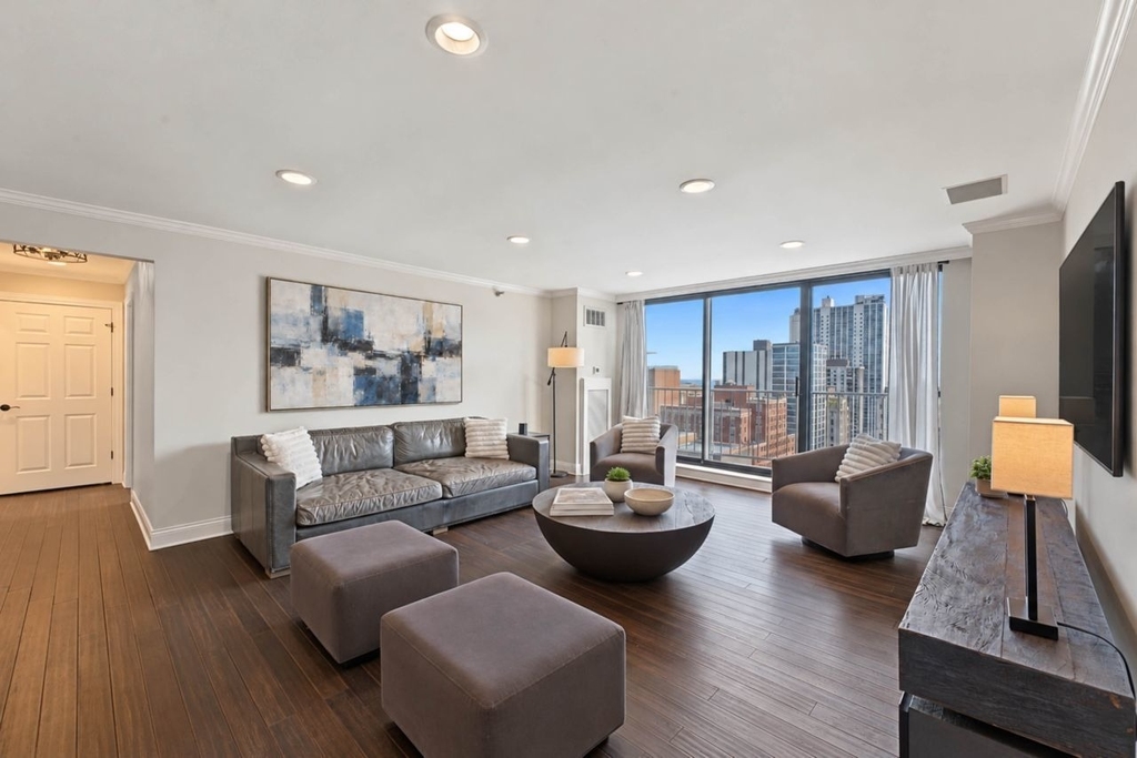 1250 N Dearborn Street - Photo 4