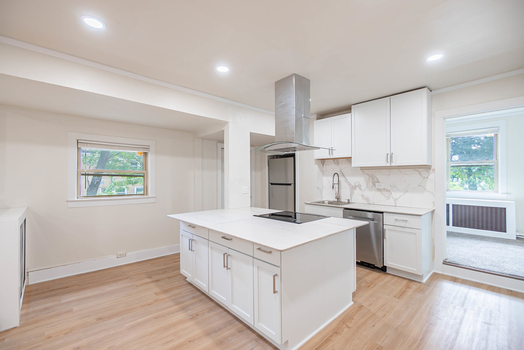 414 South Boulevard - Photo 1