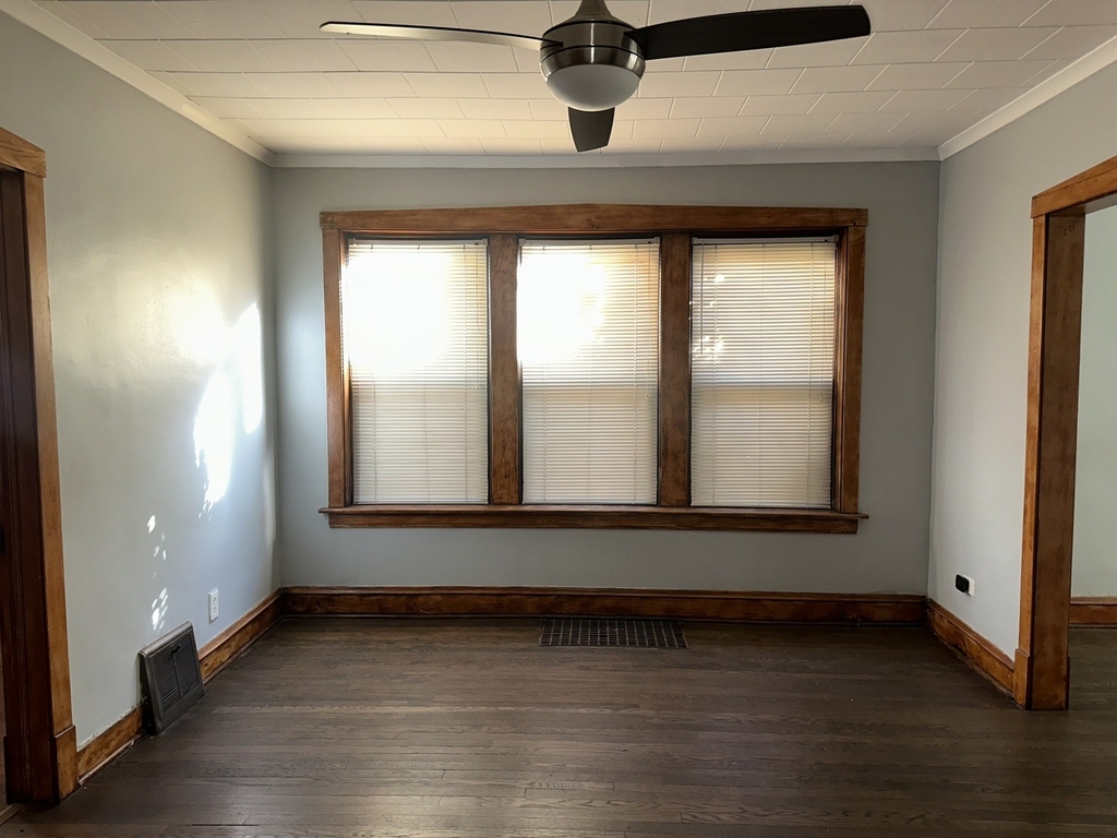 7609 S Perry Avenue - Photo 1