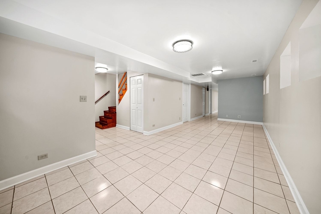 3637 W Oakdale Avenue - Photo 5