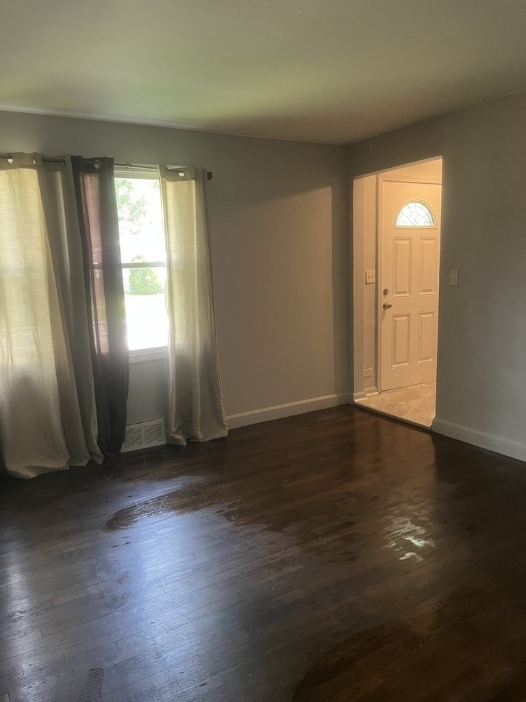 16750 Bulger Avenue - Photo 2