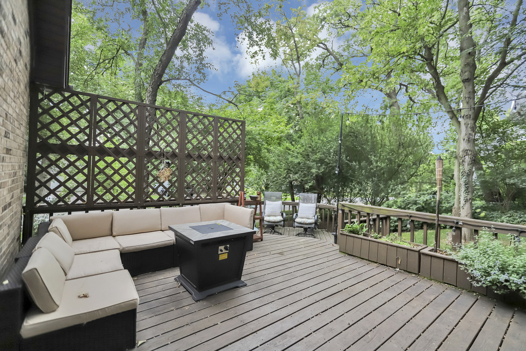 985 Chapel Court N - Photo 43