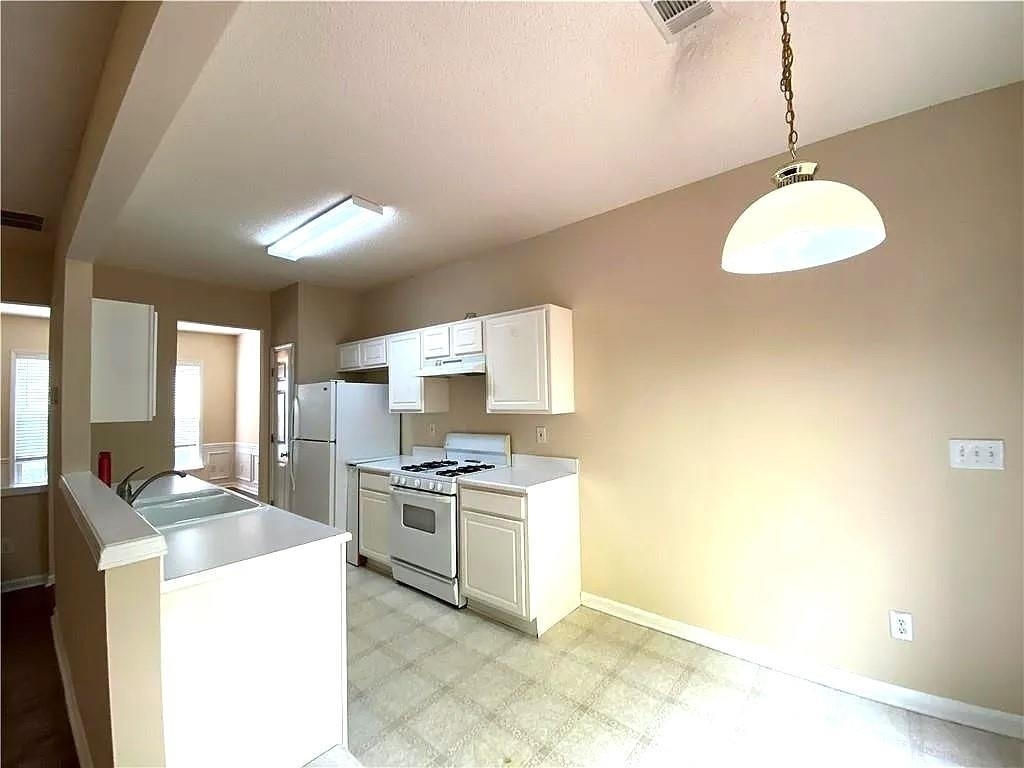 13300 Morris Road - Photo 9