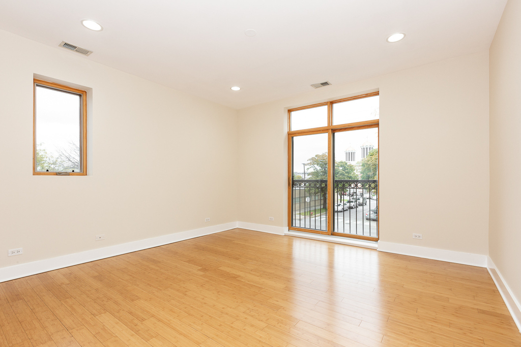 5766 N Lincoln Avenue - Photo 10