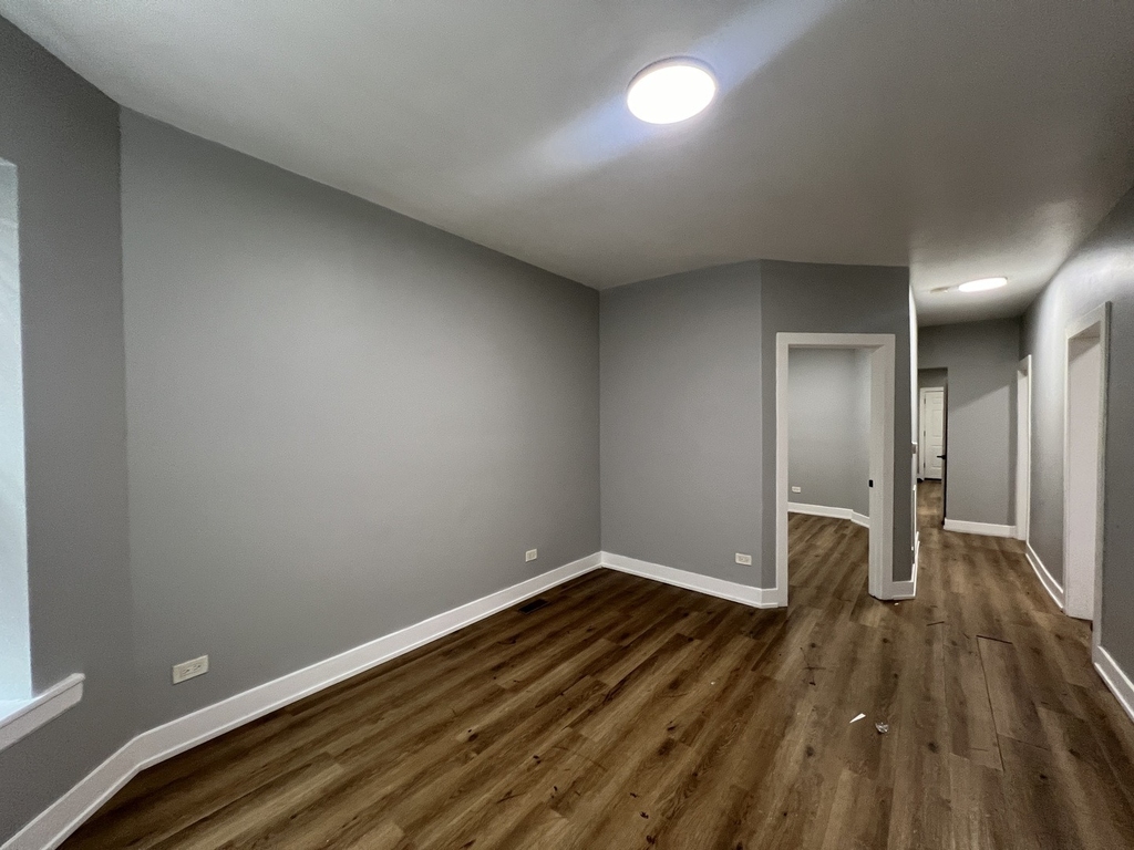 6804 S Champlain Avenue - Photo 11